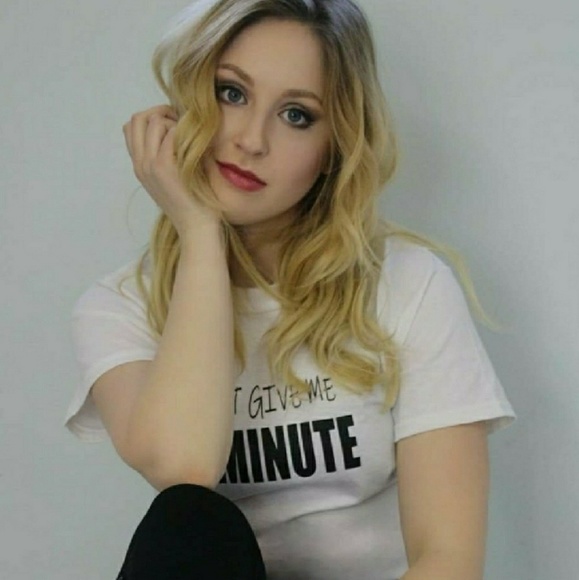 JUST GIVE A MINUTE Pink Graphic Tee Shirt - Picture 4 of 6